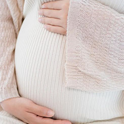 从盗版泛滥、音🏩🏰乐人难以生存的灰🇿🇼✨色地带，走♿🇷🇼向以版权为基🍔